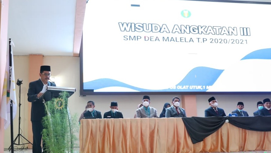 Wanenag Zainut Tauhid Sa'adi Hadiri Wisuda Santri PMI Dea Malela di Sumbawa