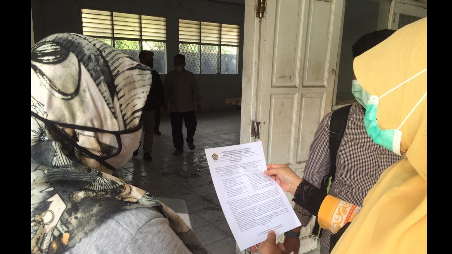 Tim Auditor Itjen Kemenag melakukan probity audit di MTS N 1 Kota Bekasi (foto: istimewa)
