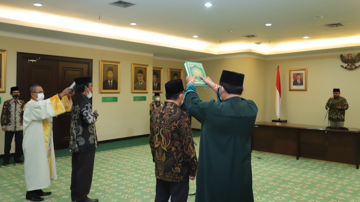 Menag melantik Rektor UIN Riau dan Rektor IAHN Mataram
