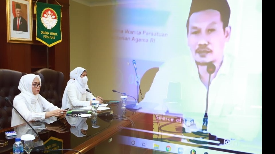 Halal Bihalal DWP Kemenag menghadirkan KH.Bahauddin Nursalim yang akrab disapa Gus Baha