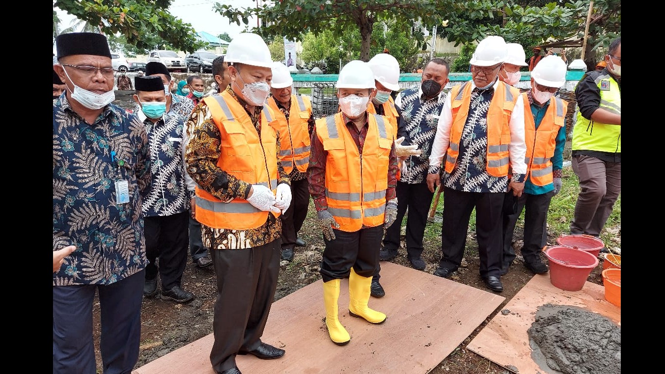 Peletakkan batu pertama pembangunan asrama haji transit Ternate
