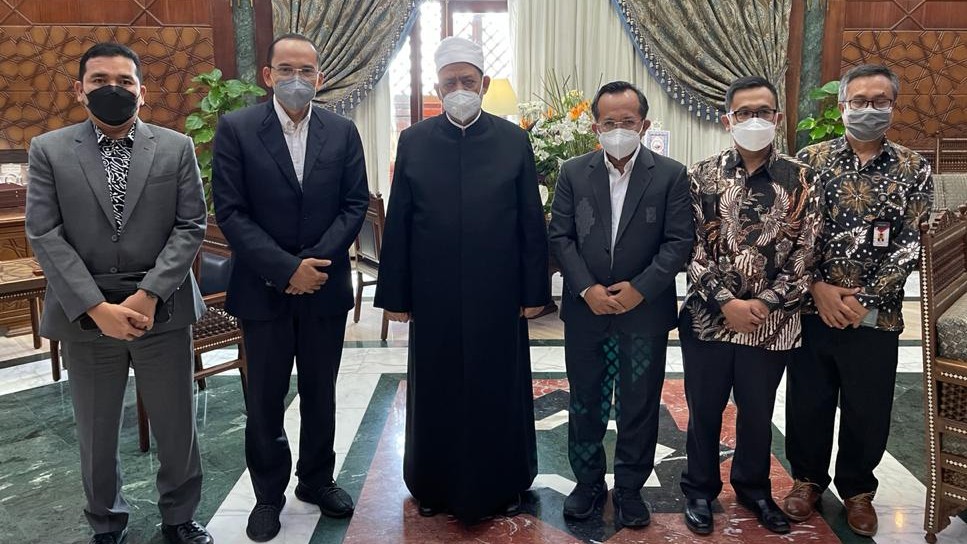 Delegasi Indonesia bertemu Syeikh Al-Azhar di Kairo (foto: istimewa)