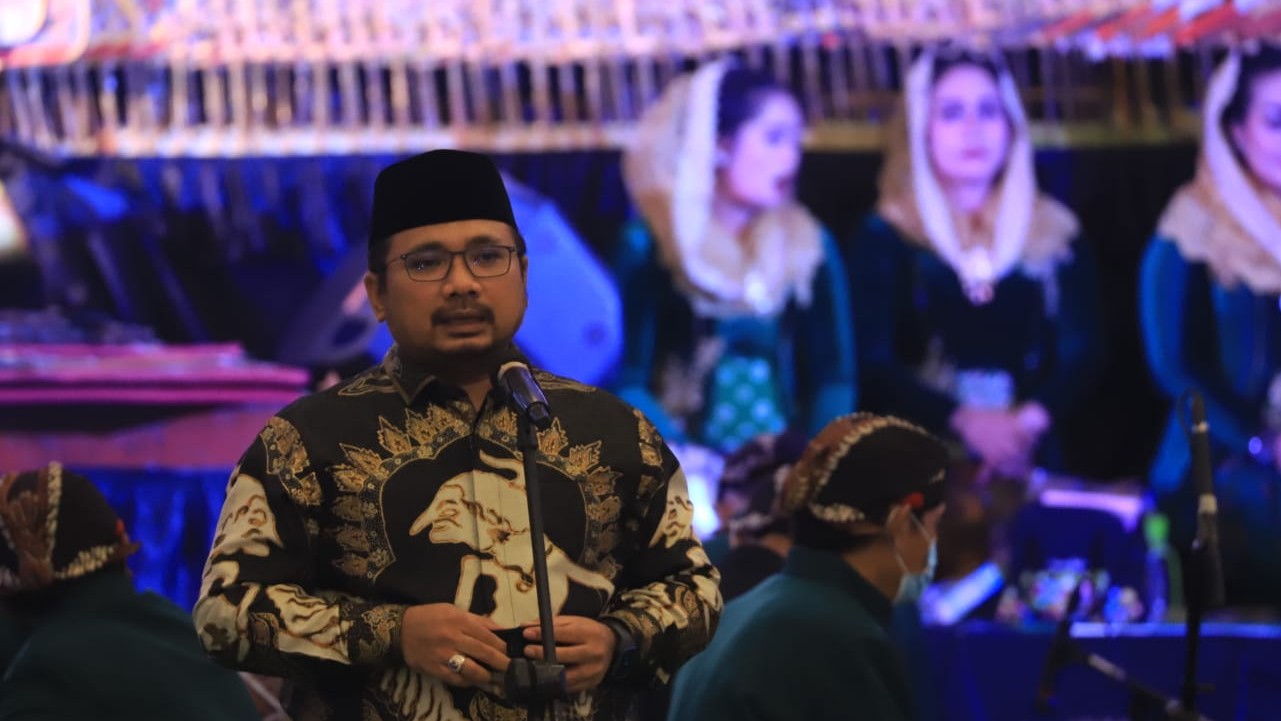 Menteri Agama Yaqut Cholil Qoumas pada pagelaran wayang di Asrama Haji Pondok Gede, Jakarta Timur
