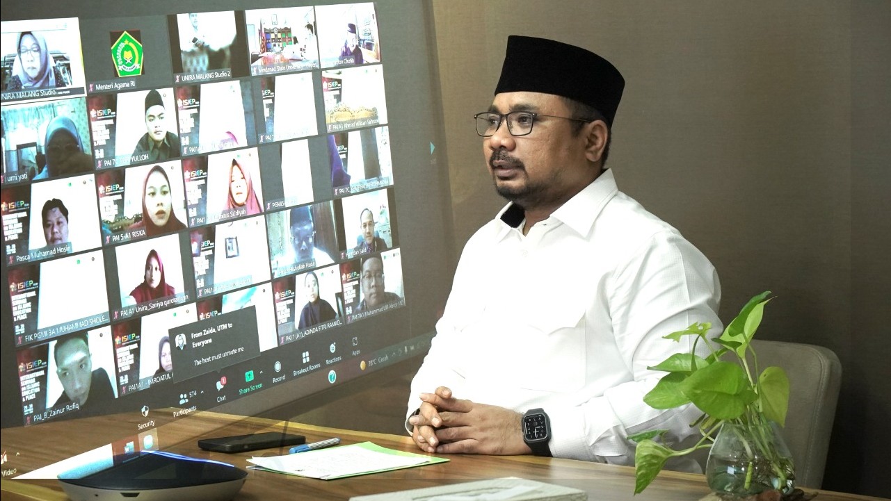 Menag Yaqut Cholil Qoumas saat menjadi narasumber dalam International Seminar on Islamic Education & Peace, Jakarta, Senin (29/11/2021)