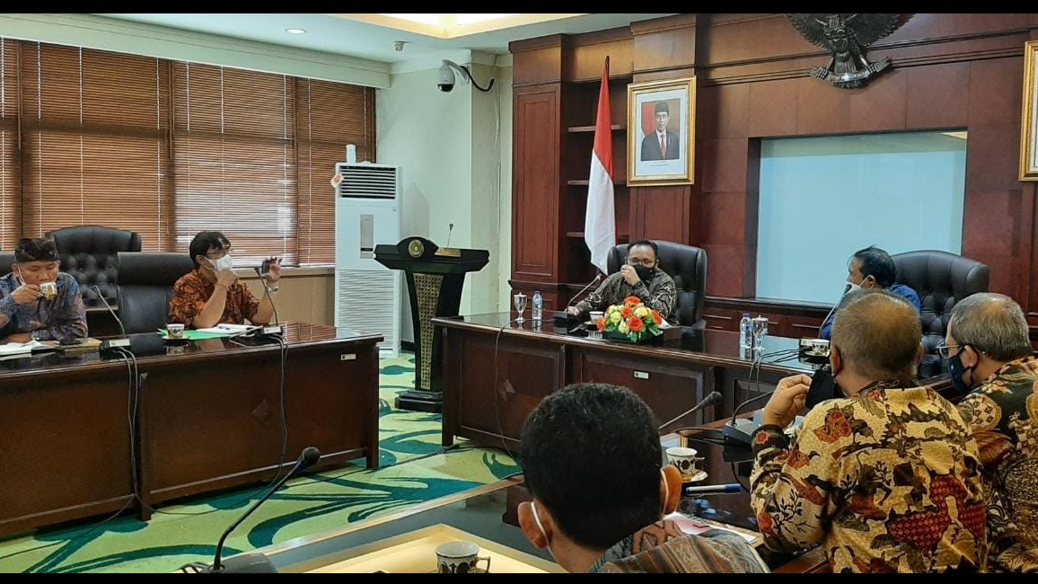 Menag menerima Tim Kerja Pencanangan Candi Prambanan dan Borobudur sebagai Tempat Ibadah, di Jakarta, Rabu (12/1/2022).