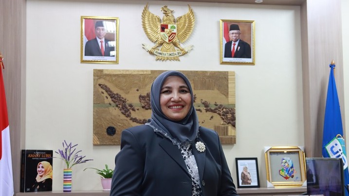 Rektor UIN Jakarta Amany Lubis