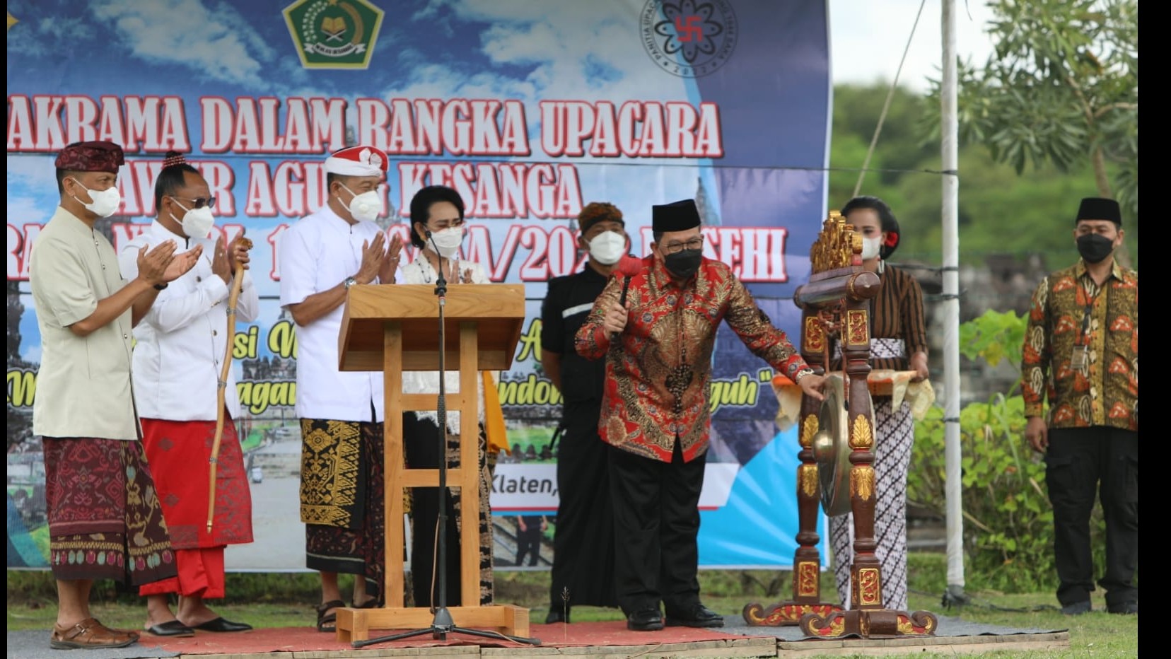 Wamenag membuka Tawur Agung Kesangan, di Klaten, Jawa Tengah, Rabu (2/3/2022)