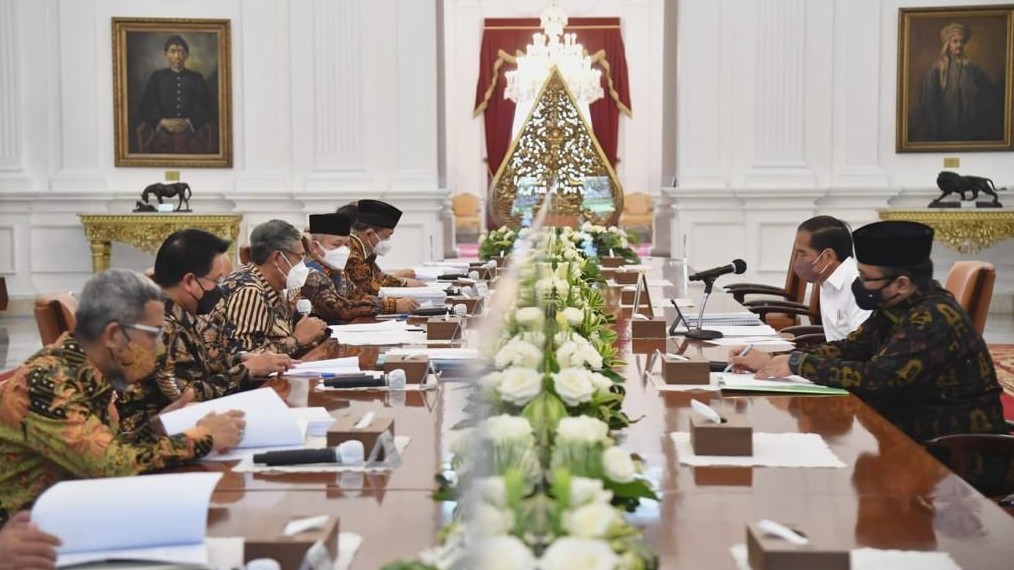 Presiden Joko Widodo terima Pansel Calon Anggota BPKH periode 2022 - 2027 di Istana Negara