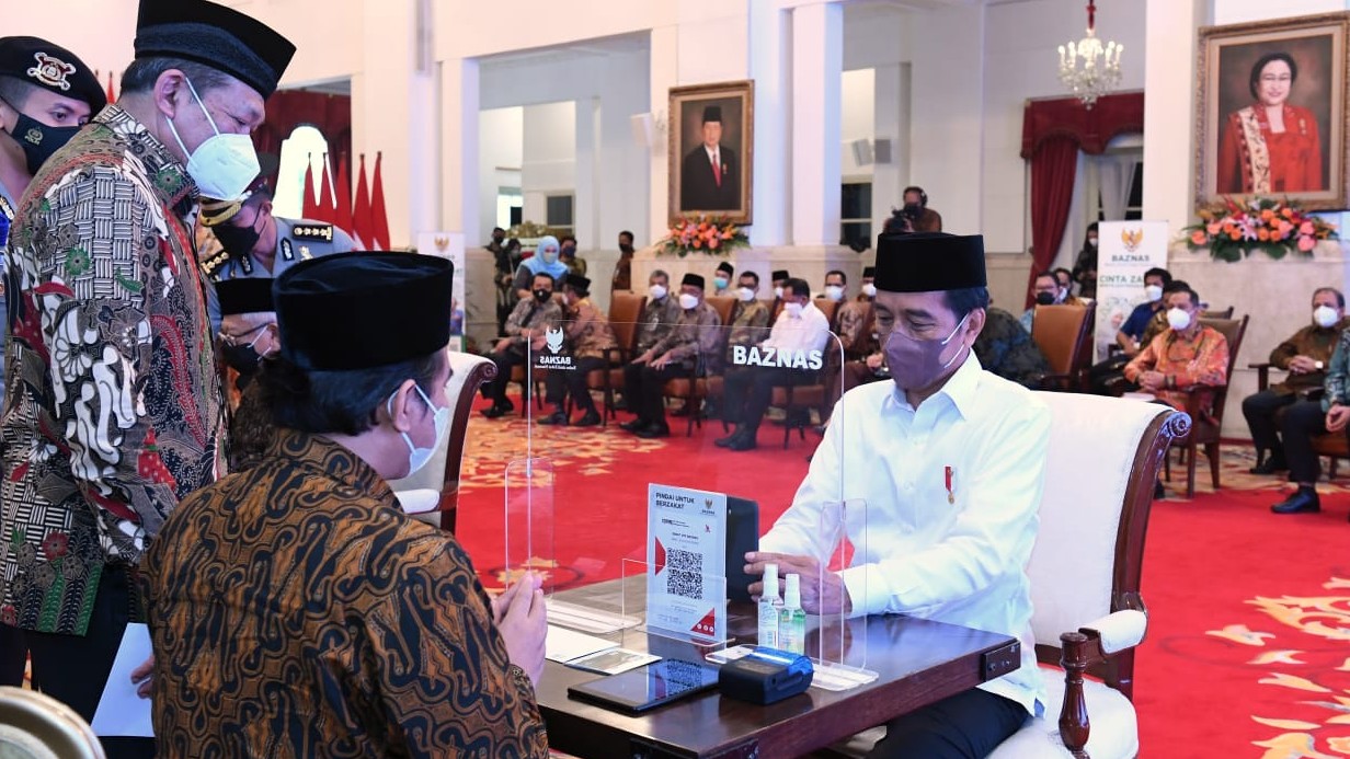 Presiden Jokowi serahkan Zakat ke BAZNAS