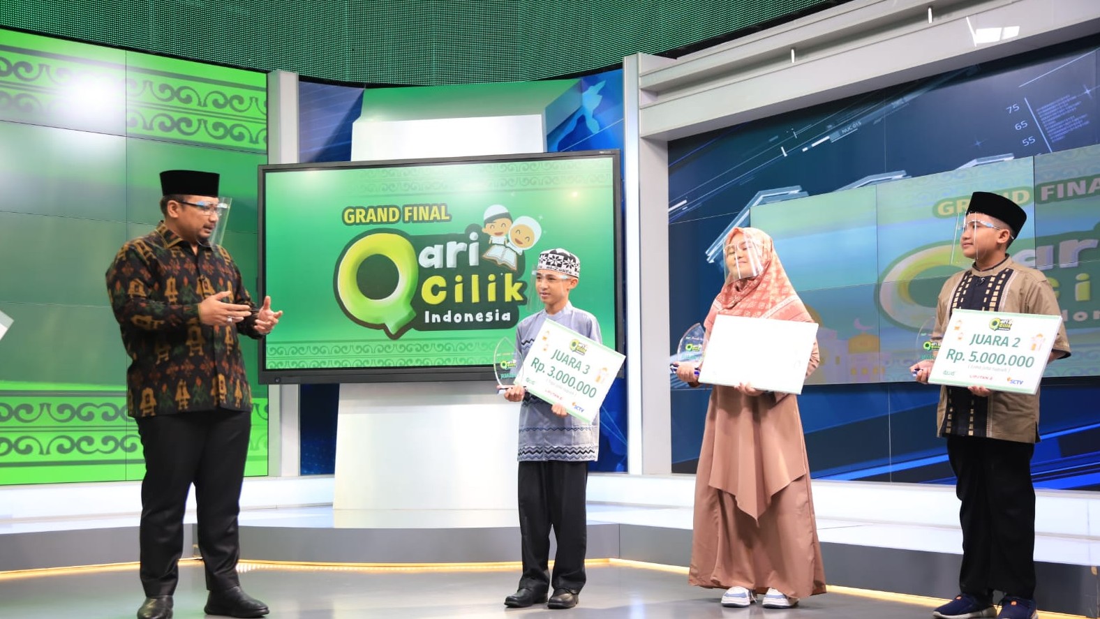 Menag Bersama Para Pemenang Qori Cilik Indonesia