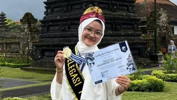 Noor Hanifa Arrasyid, siswa MAN 1 Yogyakarta peraih nominasi delegasi terbaik Pertukaran Pemuda Asia