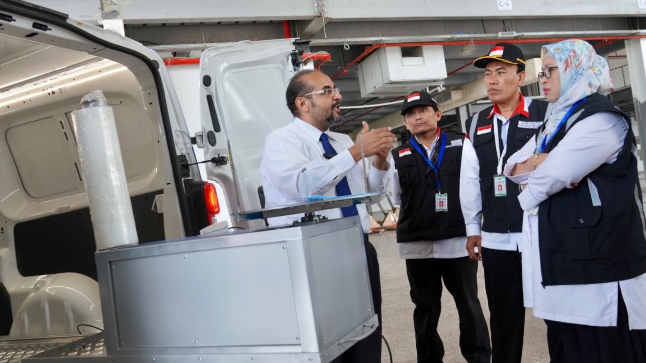 Operation Manager JMC, Ameer Alsulaimani menjelaskan proses pengurusan bagasi Jemaah Haji
