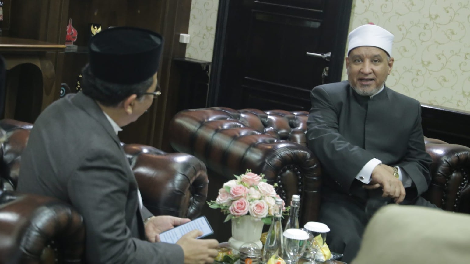 Wamenag Zainut Tauhid Saadi menerima kunjungan Sekjen Haiah Kibaril Ulama Al Azhar Mesir di Jakarta