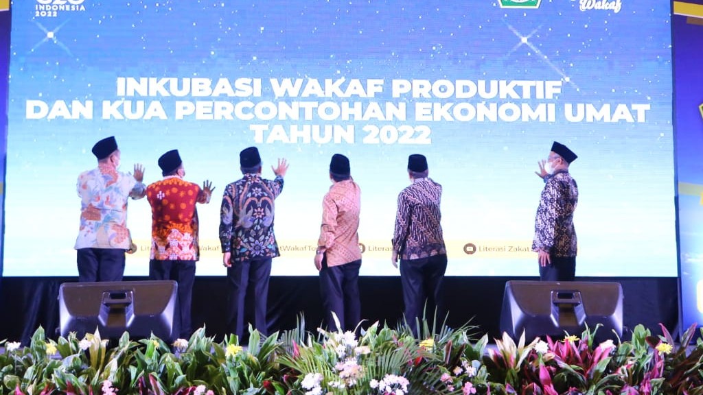 Acara peluncuran Inkubasi Wakaf Produktif dan KUA Percontohan Ekonomi Umat, di Jakarta, Senin (27/7/2022).