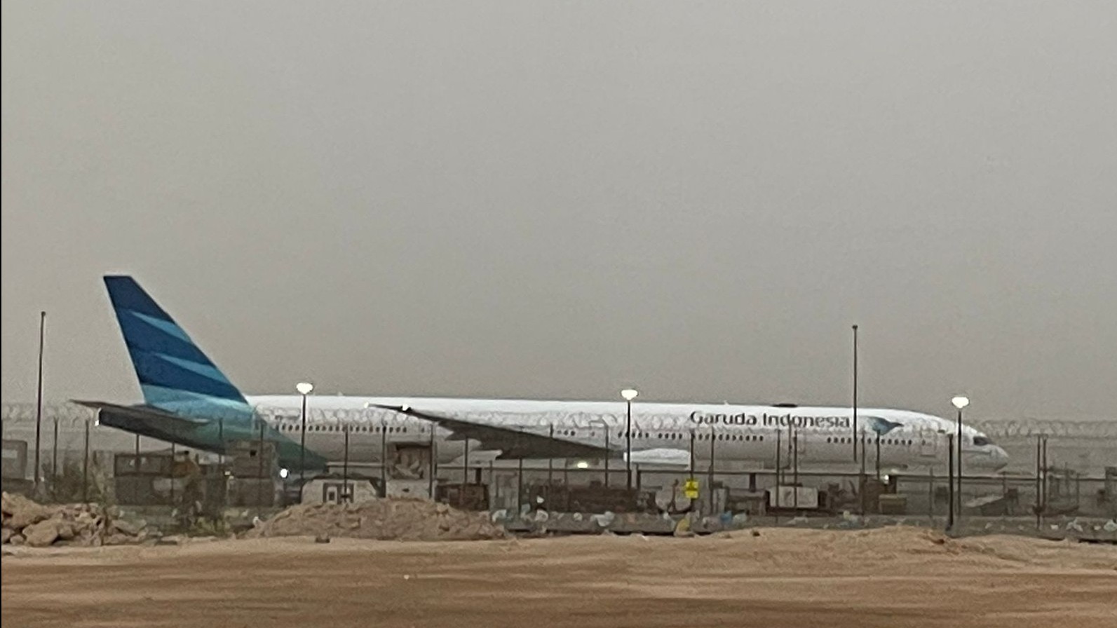 Pesawat Garuda Indonesia GA7419 di Bandara Jeddah,  Selasa (26/7/2022)