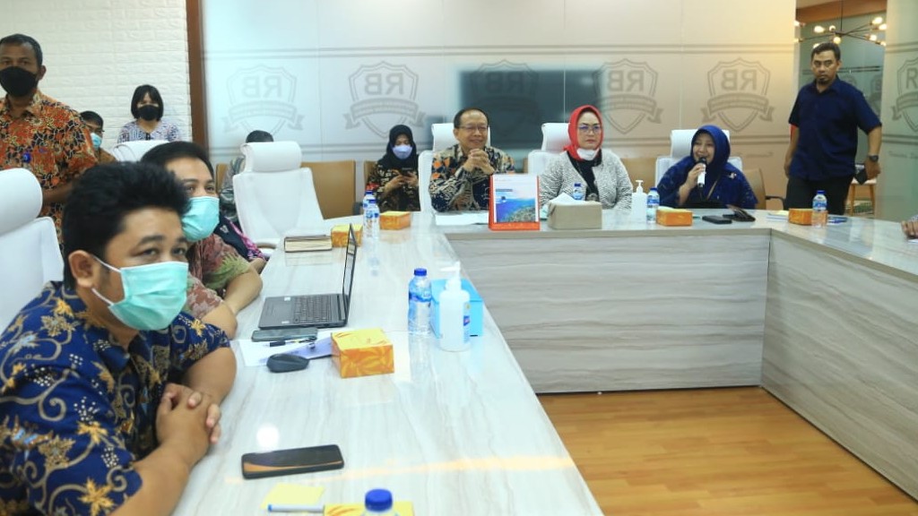 Audiensi tim RB Kementerian Setneg dengan Kepala Biro Ortala Setjen Kemenag di Kantor Kemenag Jalan Lapangan Banteng Barat No 3-4 Jakarta Pusat