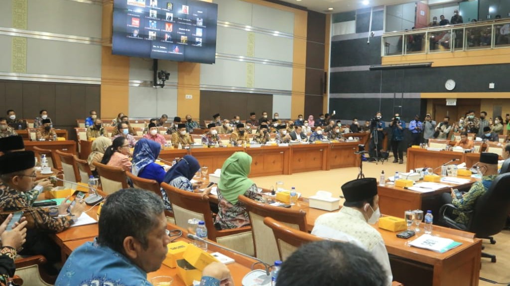 Suasana Raker Menag dengan Komisi VIII DPR RI tentang evaluasi Penyelenggaraan Ibadah Haji 1443 H/2022 M