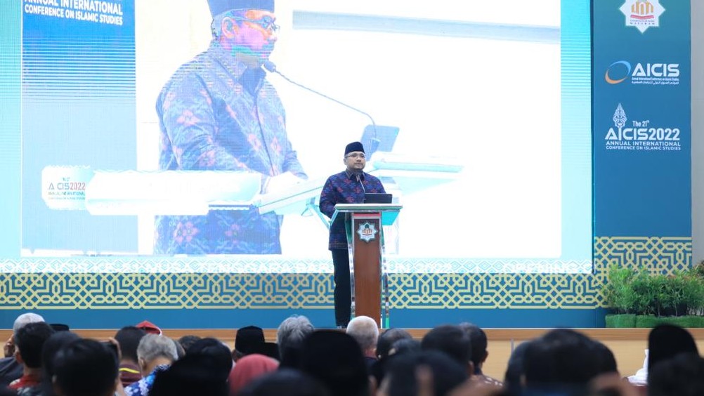 Menag Yaqut Cholil Qoumas membuka AICIS ke-21 di Mataram, NTB