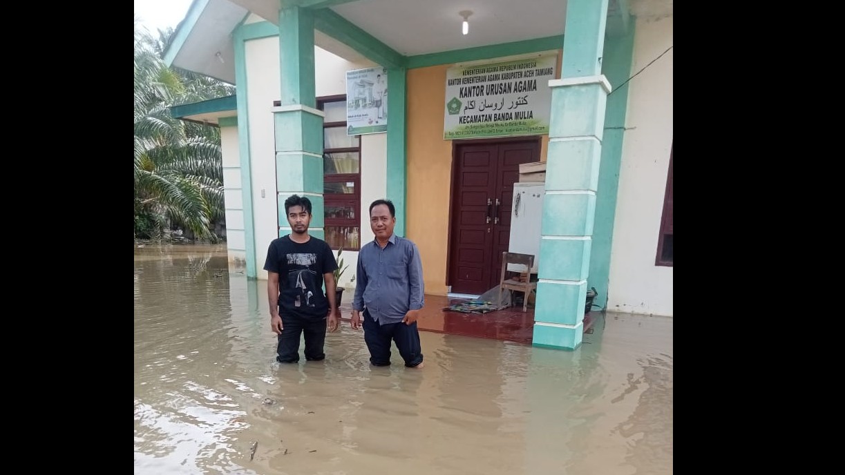 KUA Kecamatan Banda Mulia, Kabupaten Aceh Tamiang, terendam banjir