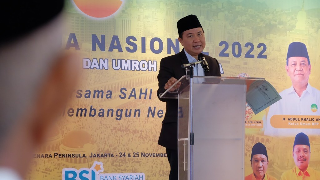 Dirjen PHU Hilman Latief membuka Rakernas Silaturahim Haji dan Umrah Indonesia (SAHI) di Jakarta