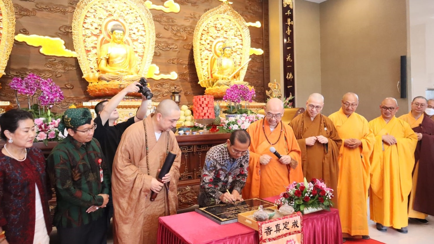 Dirjen Bimas Buddha Kementerian Agama Supriyadi meresmikan Vihara Prajna Chan Monastery Jakarta Utara