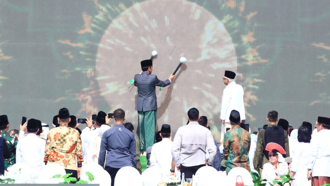 Presiden Joko Widodo dan Wakil Presiden Ma'ruf Amin Saat Membuka Acara Resepsi Puncak Satu Abad NU