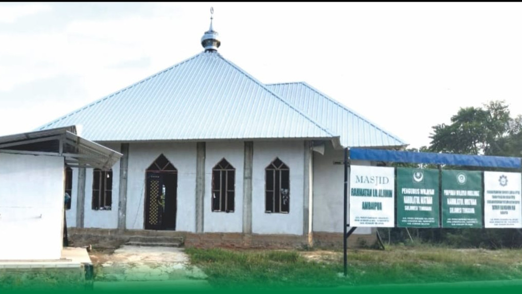 Masjid Rahmatan Lil Alamin di Ambaipua, Sultra
