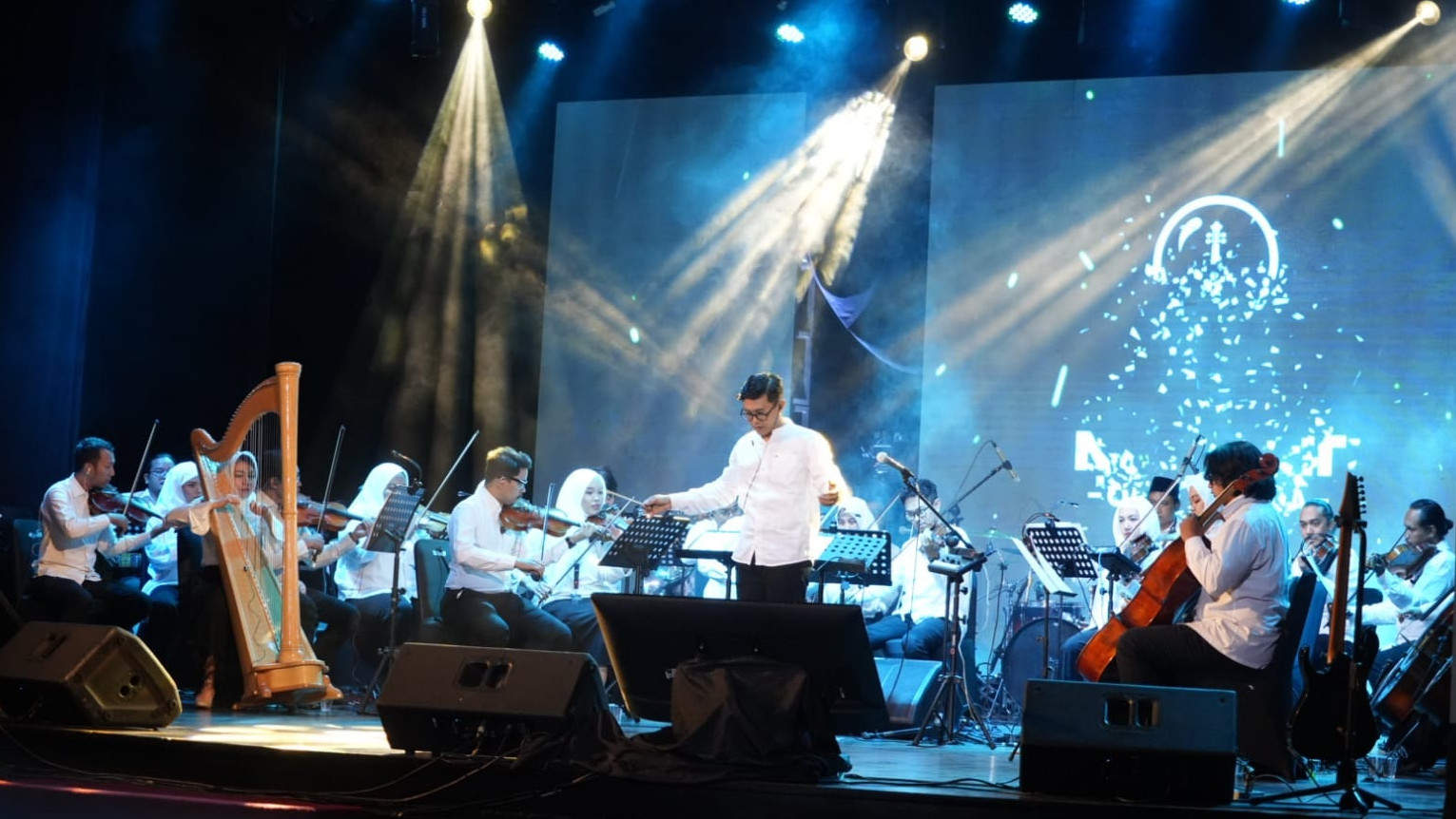 Konser Cinta Menuju Lailatul Qodar persembahan NUPRO Musik untuk Indonesia yang digelar di Gedung Kesenian Jakarta.