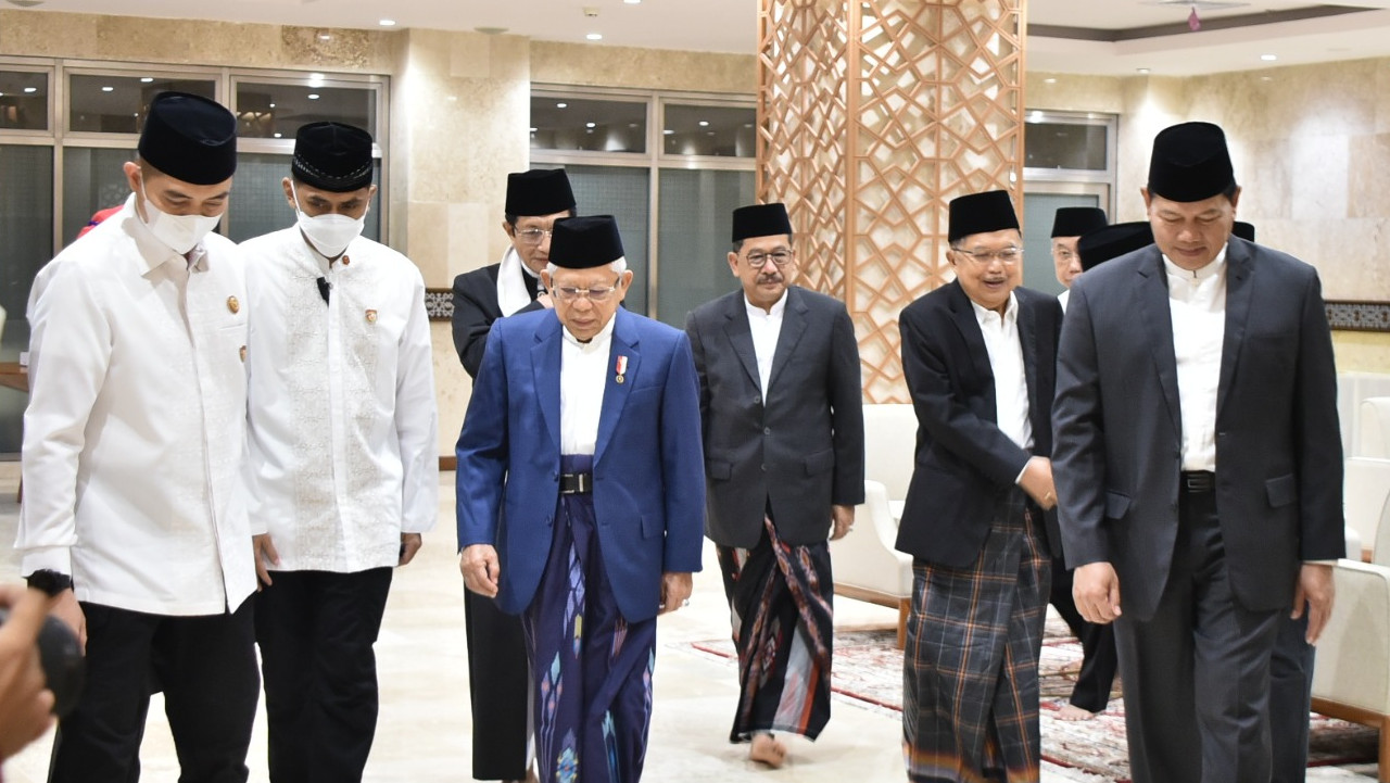 Wamenag Dampingi Wapres Sholat Idul Fitri 2023 di Masjid Istiqlal