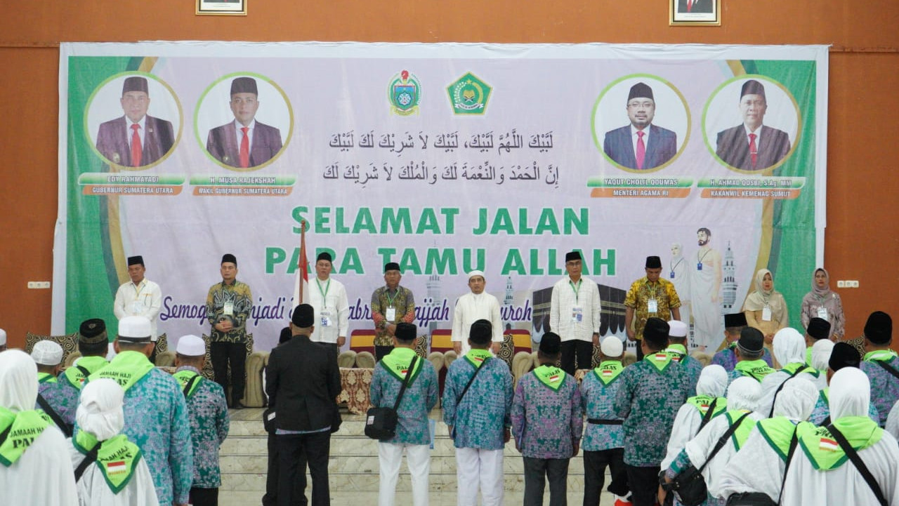 Prosesi pemberangkatan jemaah haji kloter XI Padang Lawas, Sumatera Utara