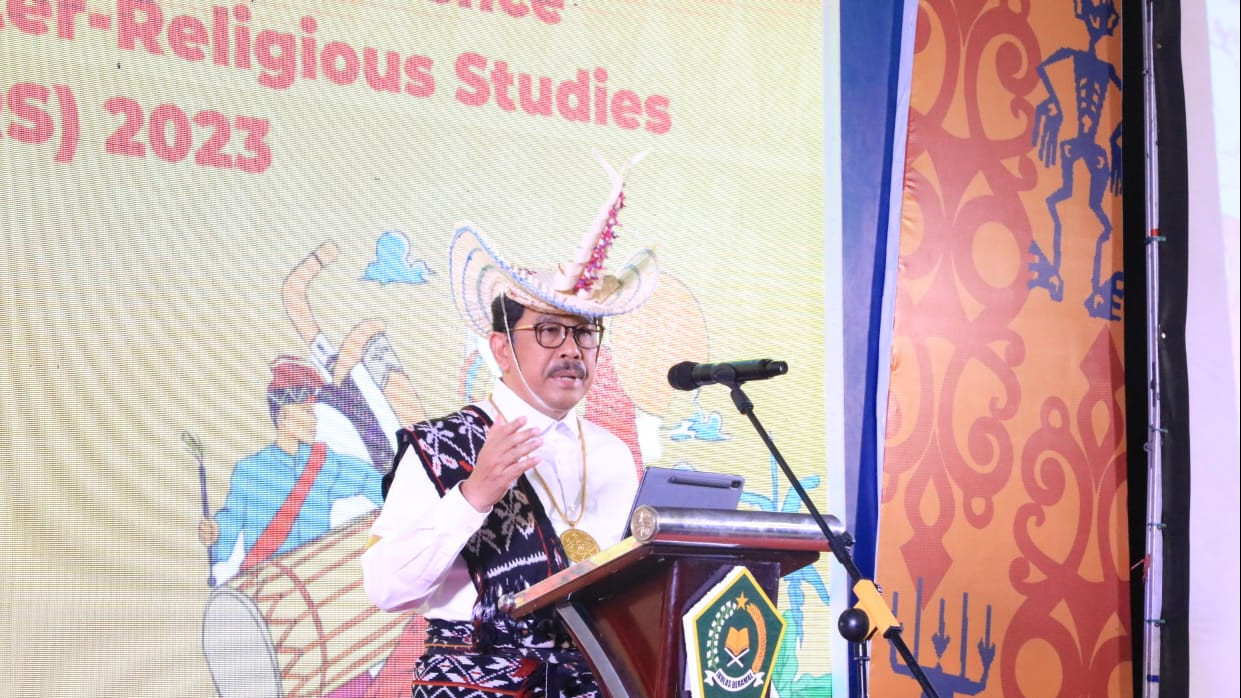 Wakil Menteri Agama Zainut Tauhid Sa'adi  menyampaikan Keynote Speech pada The 2nd ICCIRS di Kupang, NTT, Jumat (14/7/2023) (Foto: Evan)