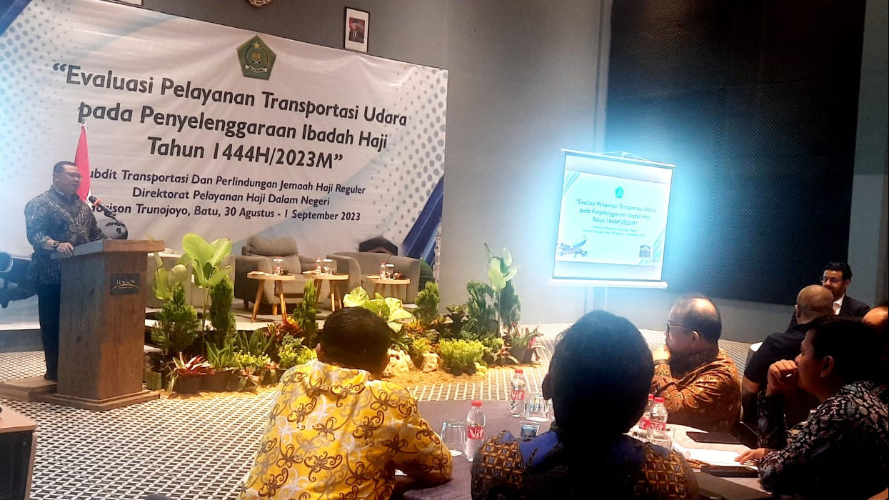Evaluasi layanan transportasi udara untuk jemaah haji Indonesia