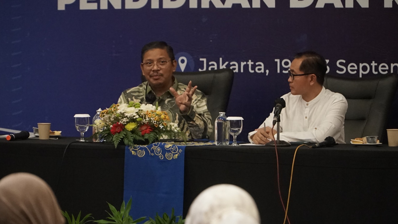 Kepala Badan Litbang dan Diklat Kemenag Suyitno (kiri)