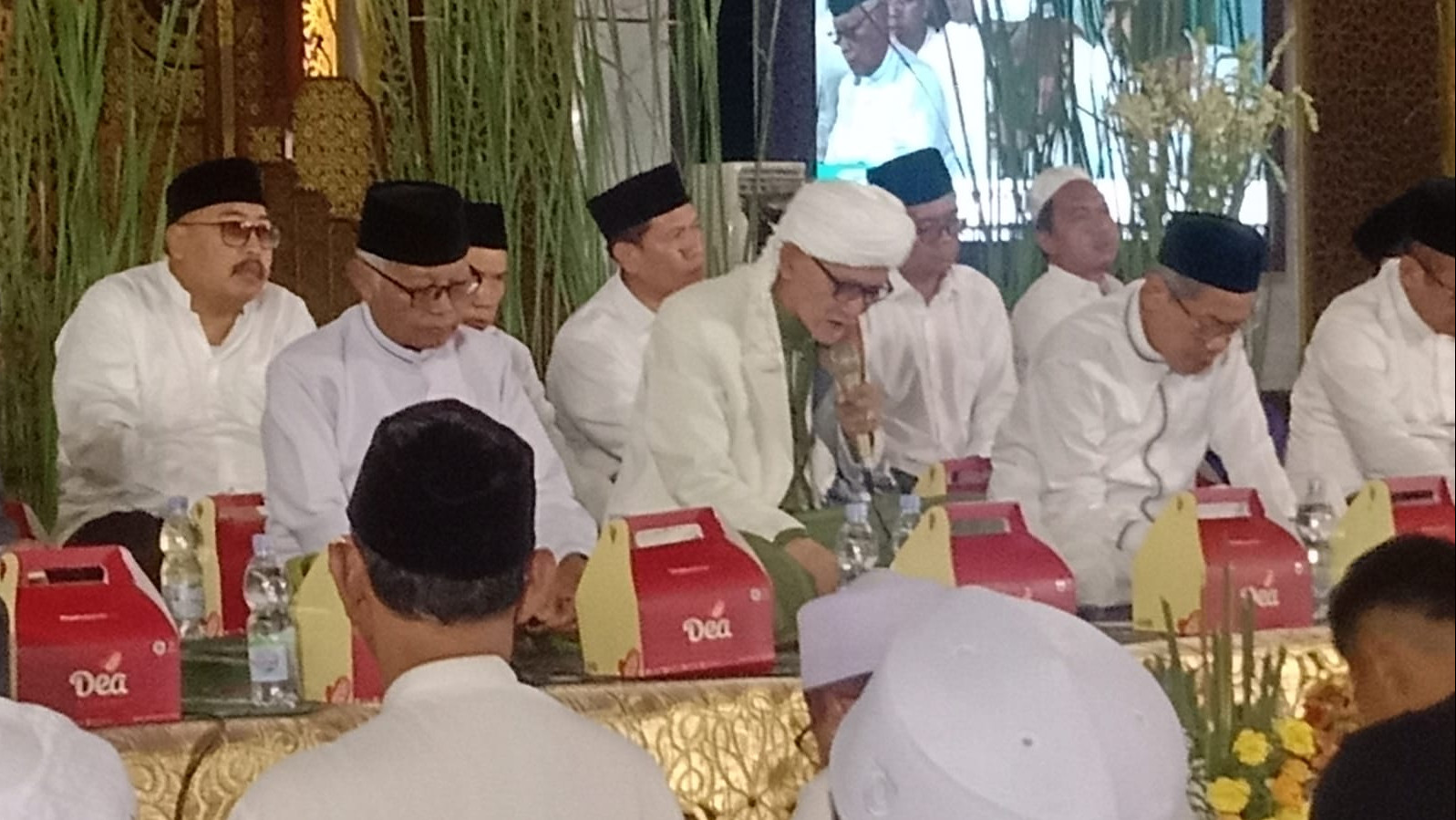 Pembacaan 1 Miliar Salawat Nariyah di Masjid Al Akbar Surabaya