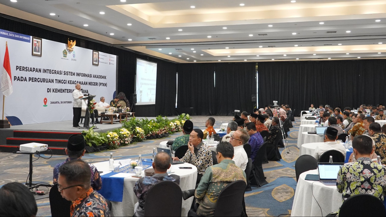 Sekjen Kemenag Nizar Ali buka Persiapan Integrasi Sistem Informasi Akademik PTKN, di Jakarta, Senin (30/10/23)