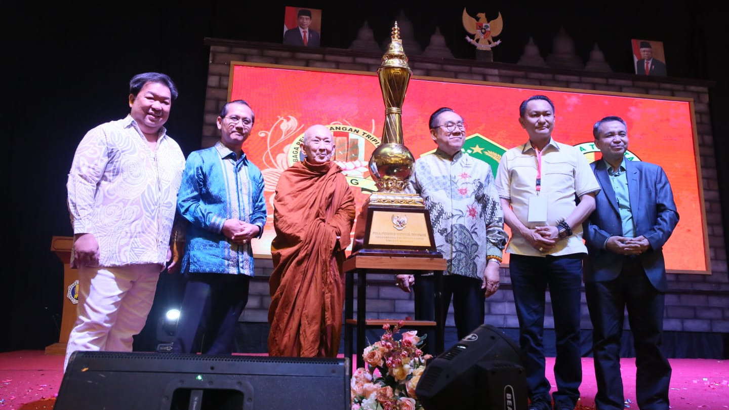 DKI Jakarta berhasil menjadi juara umum Swayamvara Tripitaka Gatha XI