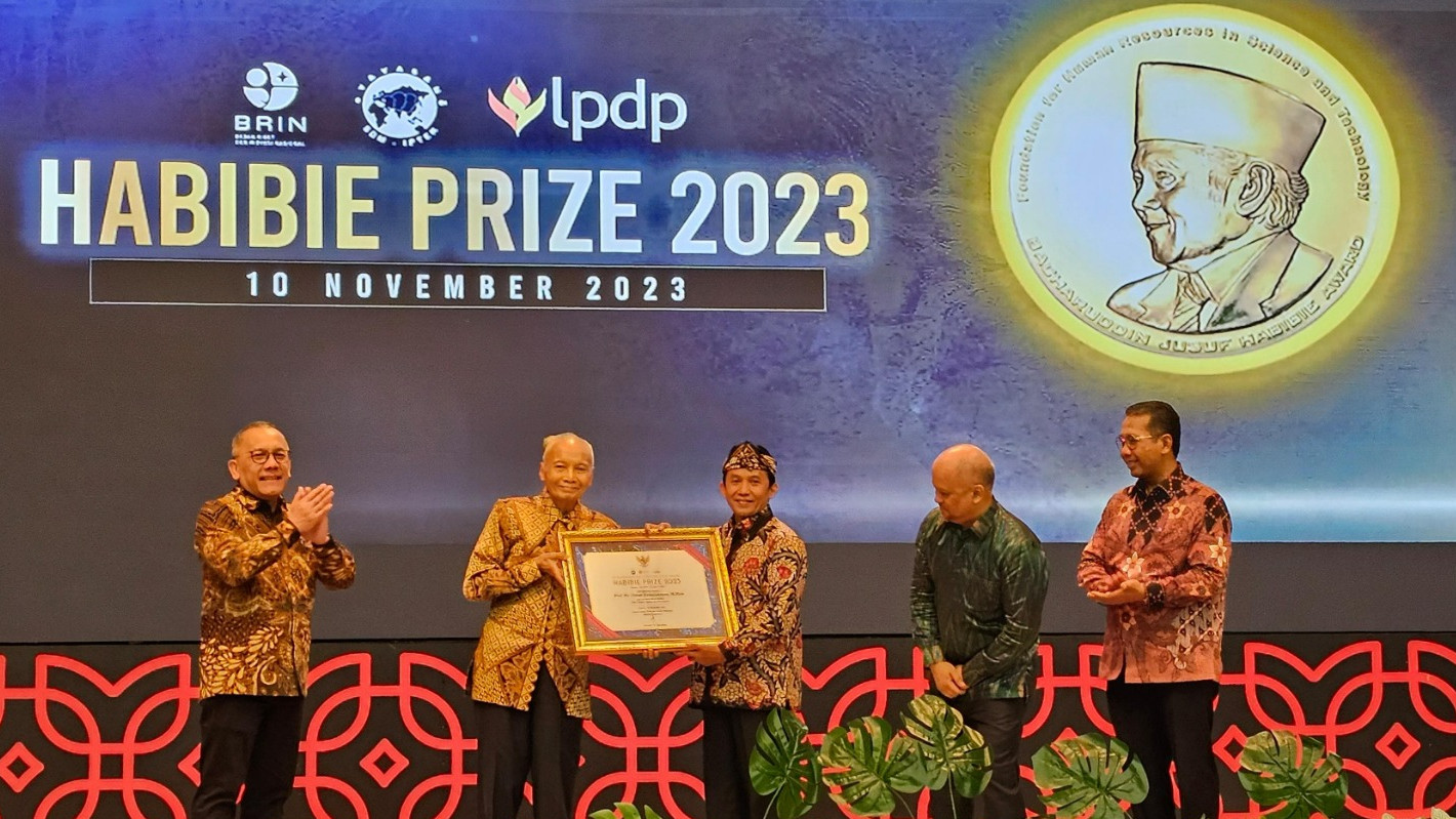 Guru Besar UIN Jakarta Prof Dr Oman Fathurahman raih Habibie Prize 2023