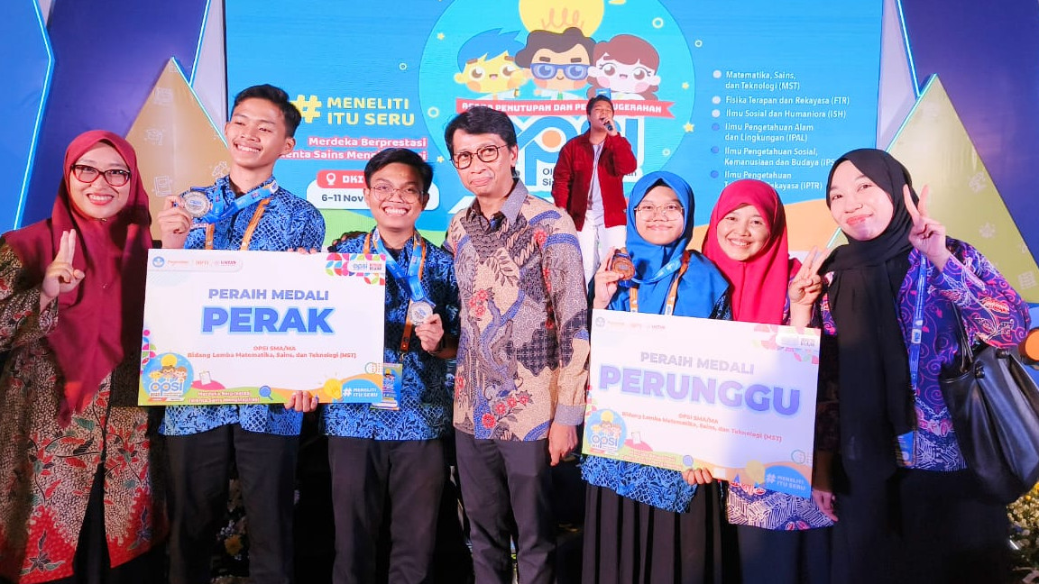 Tim Riset MAN 2 Kota Malang raih medali di OPSI 2023