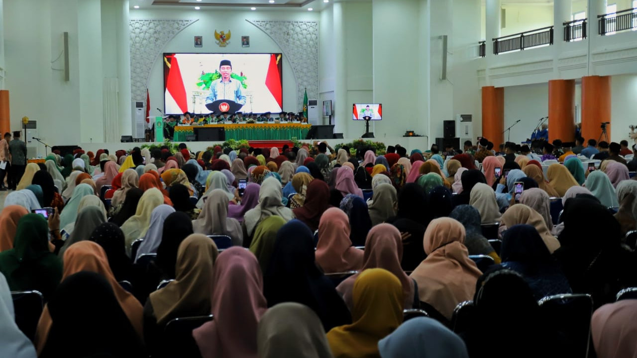 Presiden Jokowi memberikan sambutan pada Milad ke-60 UIN Ar-Raniry, Kamis (30/11/2023)