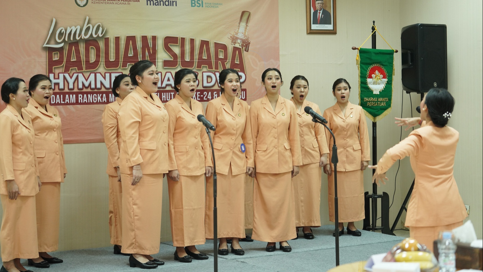 Lomba Paduan Suara Mars dan Hymne Dharma Wanita Persatuan (Foto: Ahlul)