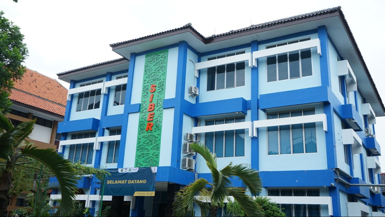 Kampus Cyber Islamic University di Cirebon