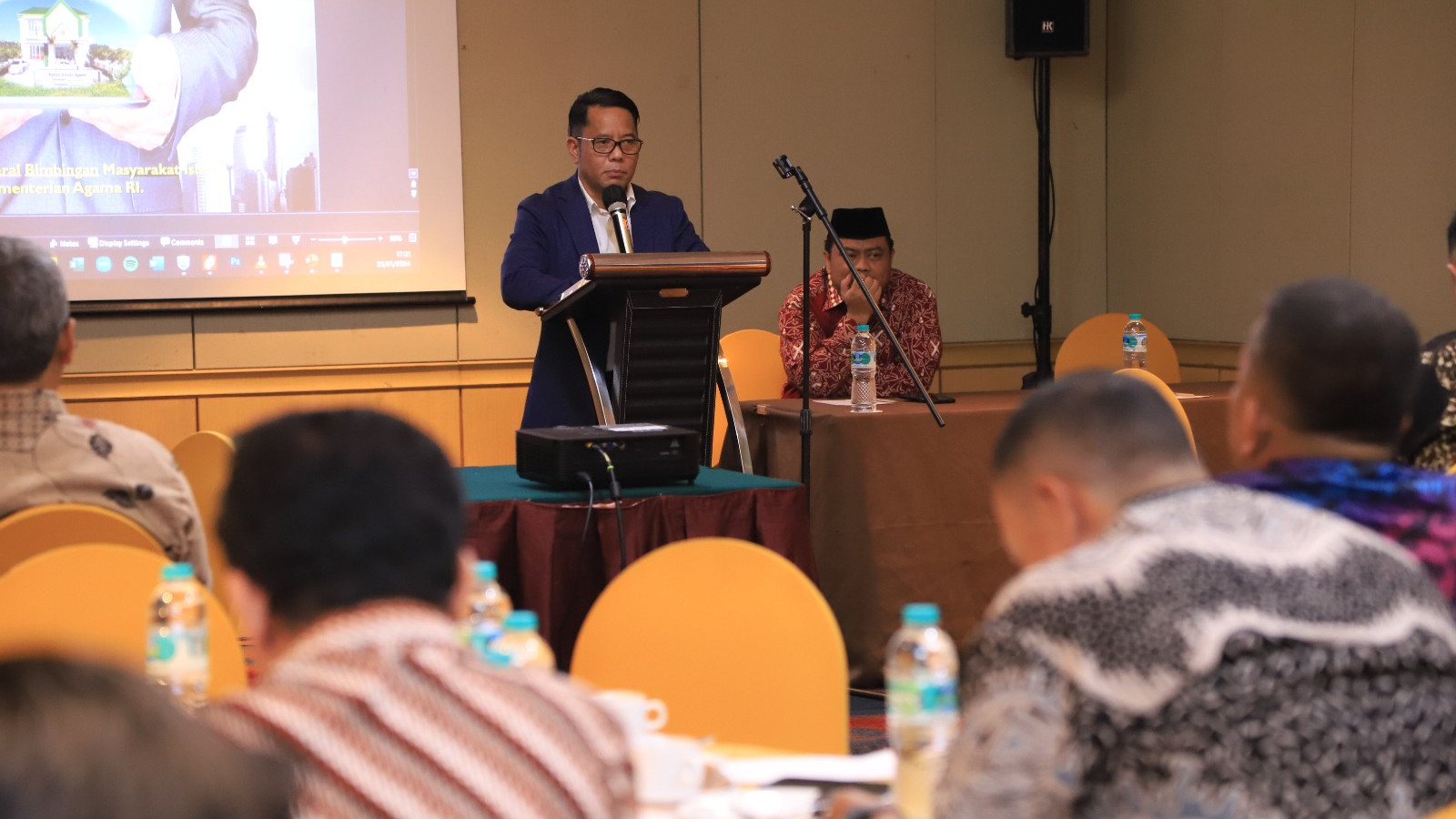 Dirjen Bimas Islam Kamaruddin Amin beri arahan pada Rakor Revitalisasi KUA di Jakarta