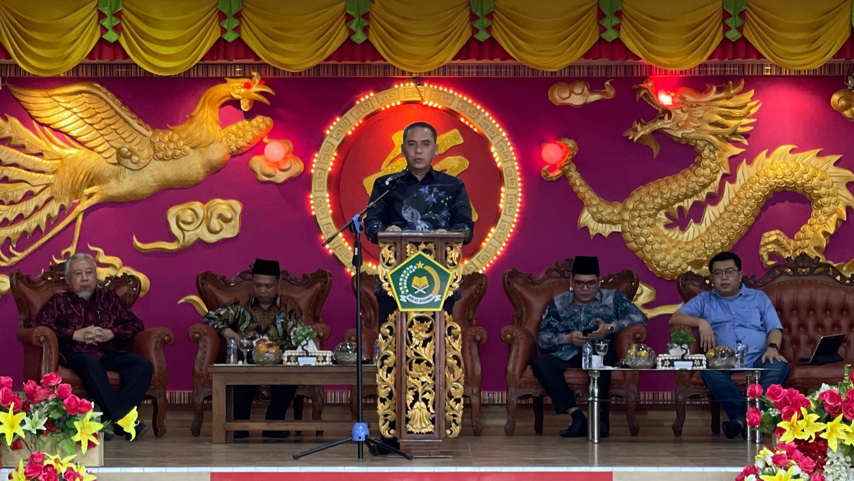 Wakil Menteri Agama Saiful Rahmat Dasuki saat membuka Orientasi Pelopor Moderasi Beragama bagi Penyuluh yang diselenggarakan Pusat Bimbingan dan Pendidikan Khonghucu di Jambi, JUmat (08/03/2024).