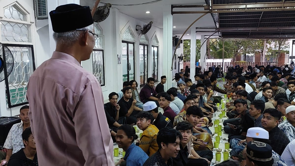 Suasana buka puasa di Masjid Fathun Qarib UIN Ar-Raniry Banda Aceh
