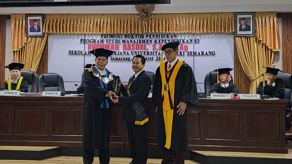 Irwil II Kemenag raih gelar Doktor di Universitas Negeri Semarang