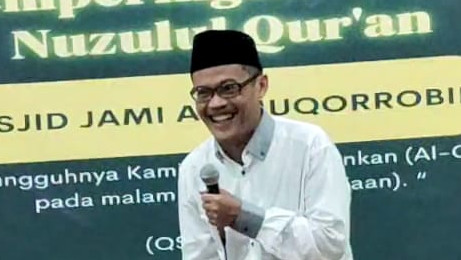 M. Ishom el-Saha (Wakil Dekan 1 Fakultas Syariah Uin Sultan Maulana Hasanuddin Banten)